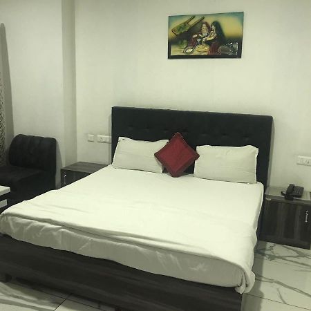 Hotel Sai Orchid โมราดาบัด ภายนอก รูปภาพ