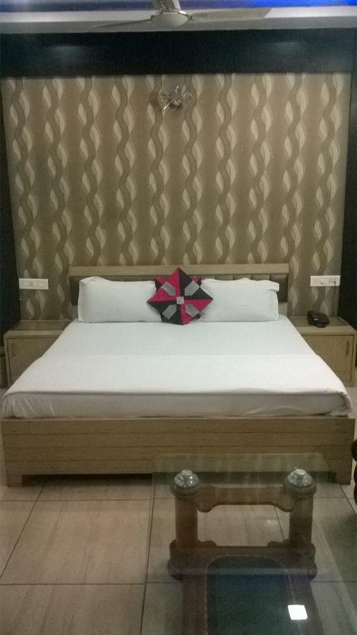 Hotel Sai Orchid โมราดาบัด ภายนอก รูปภาพ